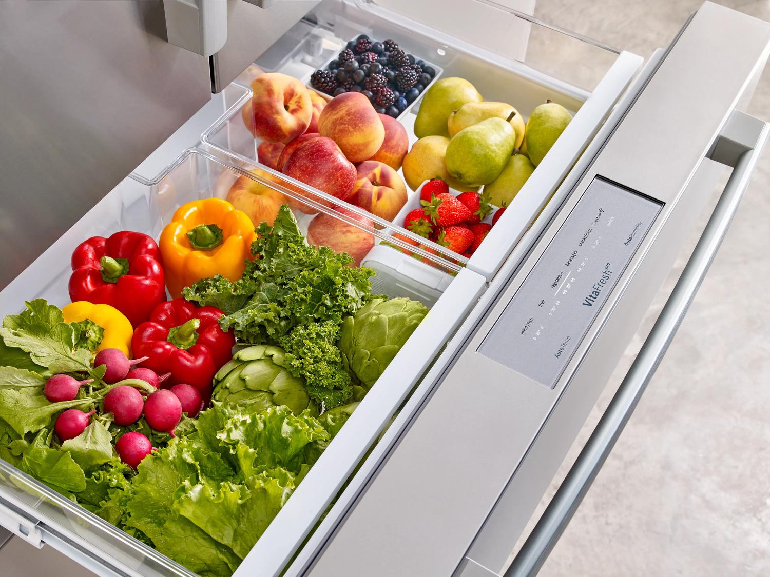 800 Series French Door Bottom Mount Refrigerator 36